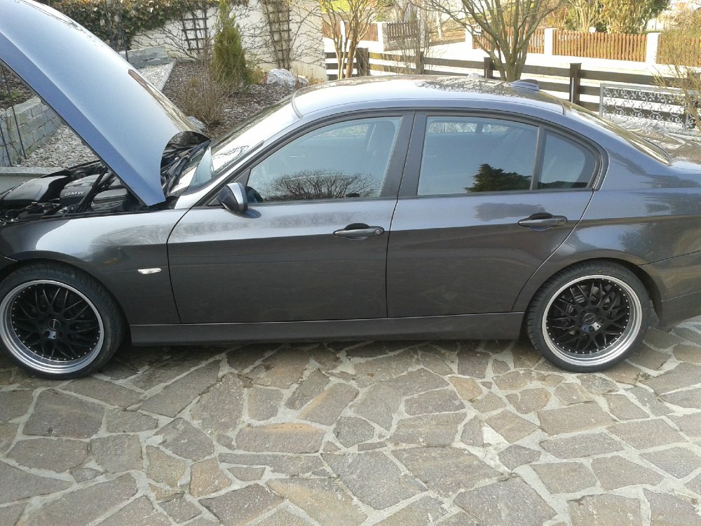 E90 318d - 3er BMW - E90 / E91 / E92 / E93