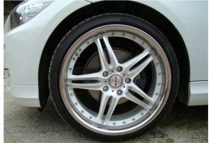 - NoName/Ebay - Pantera Felge in 8.5x19 ET 30 mit Continental Sportcontact Reifen in 225/35/19 montiert vorn Hier auf einem 3er BMW E90 320i (Limousine) Details zum Fahrzeug / Besitzer