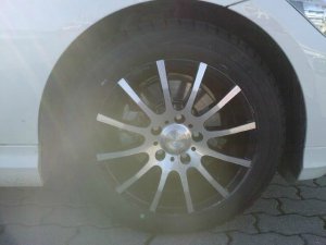 White Pearl E90 320i - 3er BMW - E90 / E91 / E92 / E93