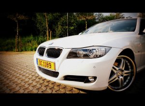 White Pearl E90 320i - 3er BMW - E90 / E91 / E92 / E93