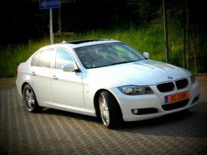White Pearl E90 320i - 3er BMW - E90 / E91 / E92 / E93