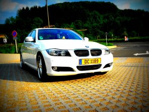 White Pearl E90 320i - 3er BMW - E90 / E91 / E92 / E93