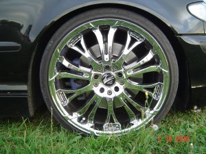 Barracuda Tzunamee Felge in 8x19 ET 38 mit Dunlop SP SPORT MAXX Reifen in 215/35/19 montiert vorn Hier auf einem 3er BMW E46 330d (Touring) Details zum Fahrzeug / Besitzer