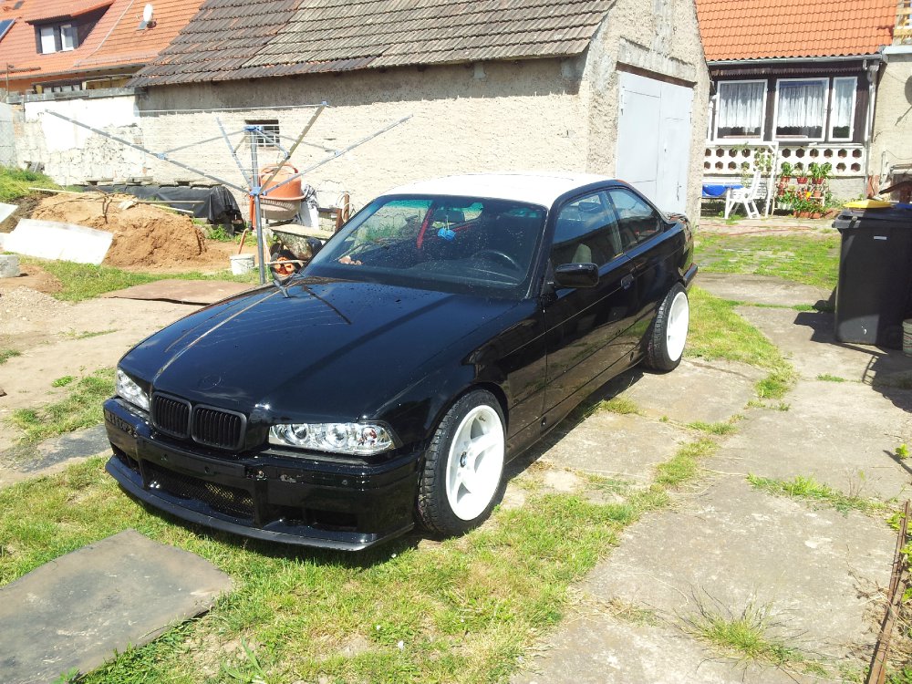 E36 QP Schwarz auf Wei - 3er BMW - E36