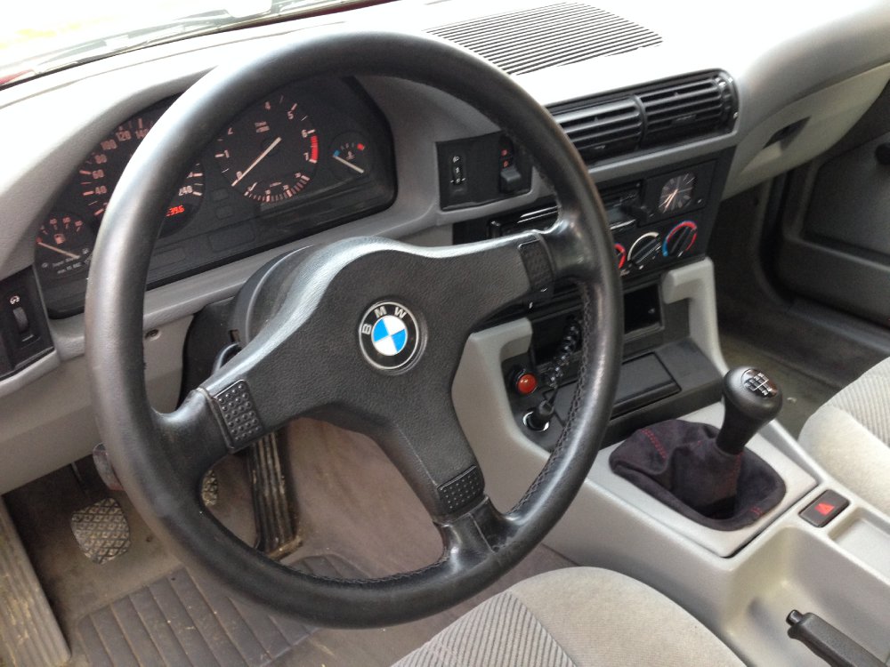 E34 Brilliantrot - Mille Miglia - 5er BMW - E34