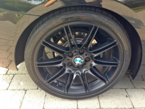 BMW M Felge in 9x19 ET  mit Bridgestone  Reifen in 255/30/19 montiert hinten Hier auf einem 3er BMW E92 320i (Coupe) Details zum Fahrzeug / Besitzer