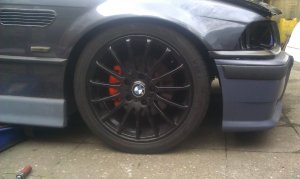 BMW  Felge in 7.5x17 ET  mit Hankook  Reifen in 215/45/17 montiert hinten mit 20 mm Spurplatten und mit folgenden Nacharbeiten am Radlauf: gebrdelt und gezogen Hier auf einem 3er BMW E36 328i (Coupe) Details zum Fahrzeug / Besitzer