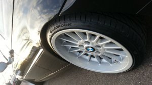 BMW styling 32 Felge in 9x18 ET 22 mit Hankook V12 EVO Reifen in 225/35/18 montiert hinten und mit folgenden Nacharbeiten am Radlauf: Kanten gebrdelt Hier auf einem 3er BMW E46 323i (Coupe) Details zum Fahrzeug / Besitzer