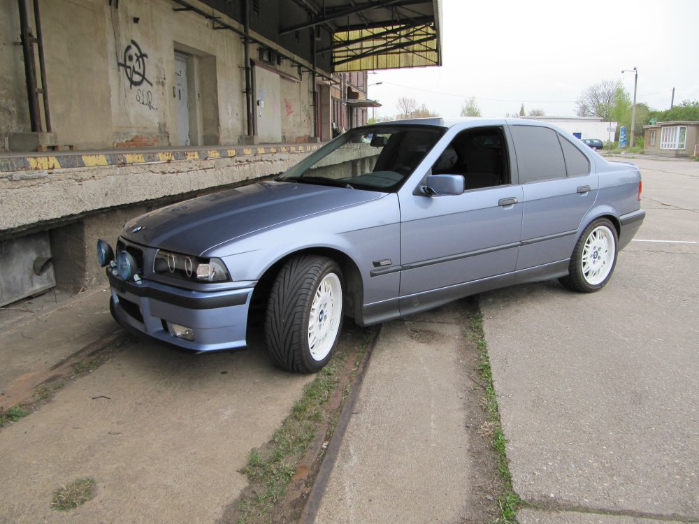 E36 Limousine - 3er BMW - E36