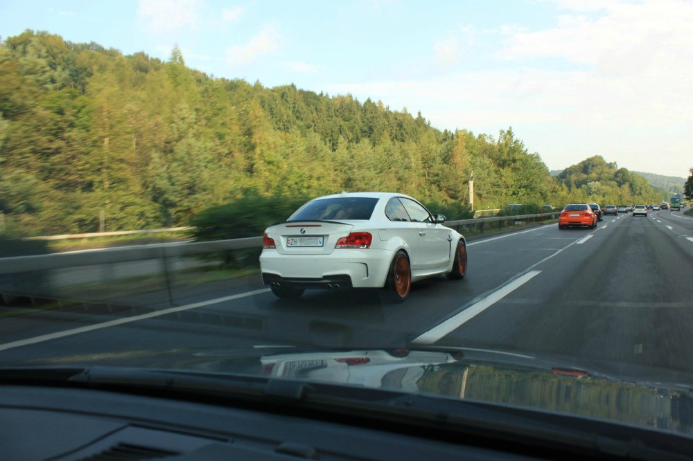 M3 in Weiss war orange, Aluminiummatt und schwarz - 3er BMW - E90 / E91 / E92 / E93