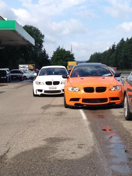 M3 in Weiss war orange, Aluminiummatt und schwarz - 3er BMW - E90 / E91 / E92 / E93