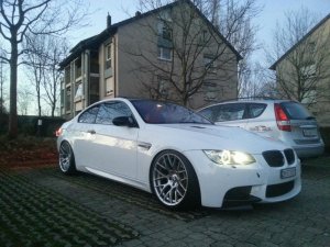 M3 in Weiss war orange, Aluminiummatt und schwarz - 3er BMW - E90 / E91 / E92 / E93