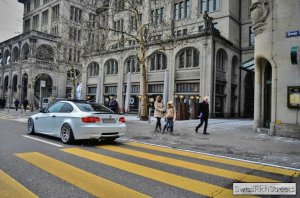 M3 in Weiss war orange, Aluminiummatt und schwarz - 3er BMW - E90 / E91 / E92 / E93