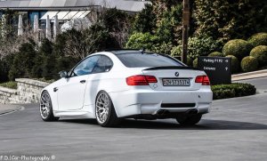 M3 in Weiss war orange, Aluminiummatt und schwarz - 3er BMW - E90 / E91 / E92 / E93