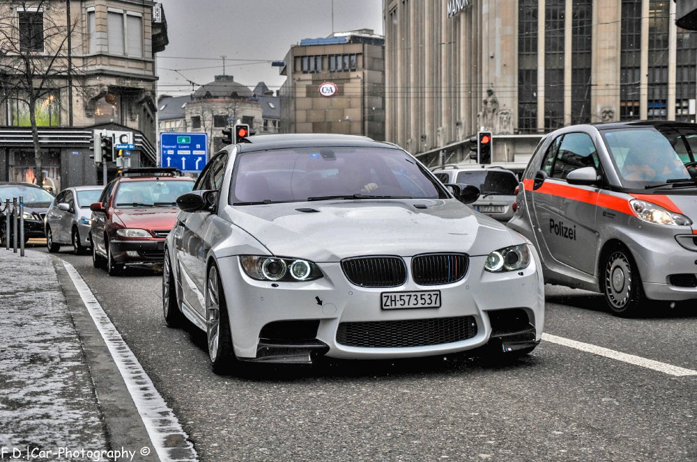 M3 in Weiss war orange, Aluminiummatt und schwarz - 3er BMW - E90 / E91 / E92 / E93