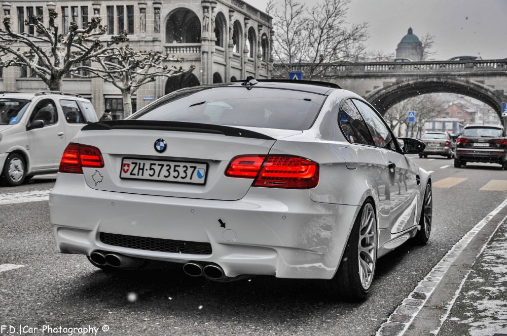 M3 in Weiss war orange, Aluminiummatt und schwarz - 3er BMW - E90 / E91 / E92 / E93
