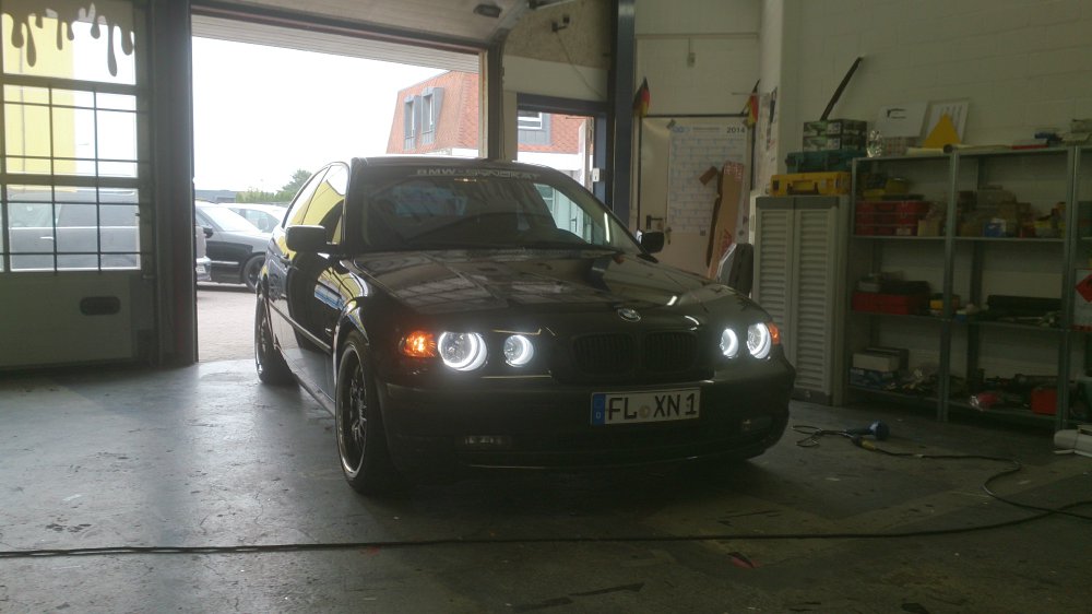 E46 Compact Black Venom - 3er BMW - E46