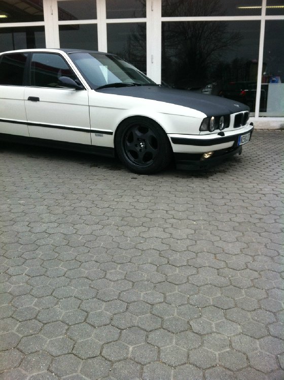 BMW E34 LOW IS A LIFESTYLE!!! - 5er BMW - E34