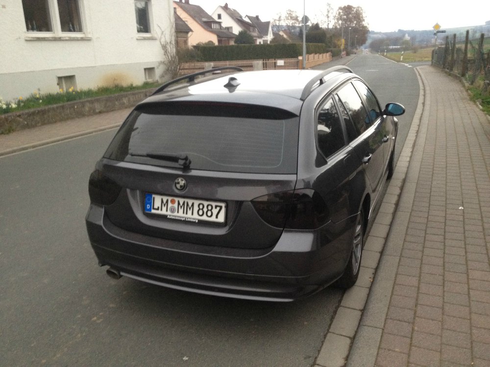 Ja , Hmmm mein 3er Kombi halt :-) - 3er BMW - E90 / E91 / E92 / E93