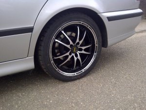 Dotz Tupac Felge in 8x18 ET  mit - NoName/Ebay - F109 Reifen in 235/40/18 montiert hinten Hier auf einem 5er BMW E39 528i (Touring) Details zum Fahrzeug / Besitzer