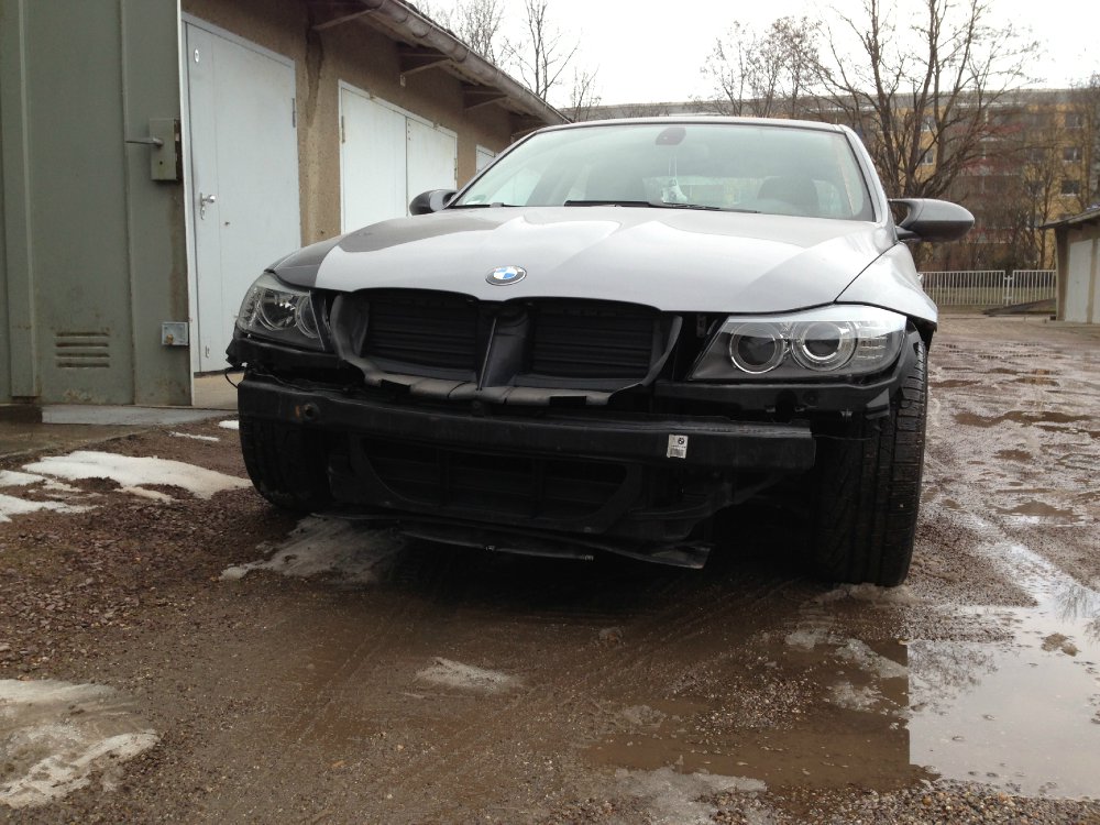e90 LCI Spacegrau Zeit f�r Ver�nderung - 3er BMW - E90 / E91 / E92 / E93