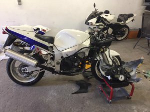 Suzuki GSX-R K1 - Fremdfabrikate Suzuki GSX-R K1 - Fremdfabrikate