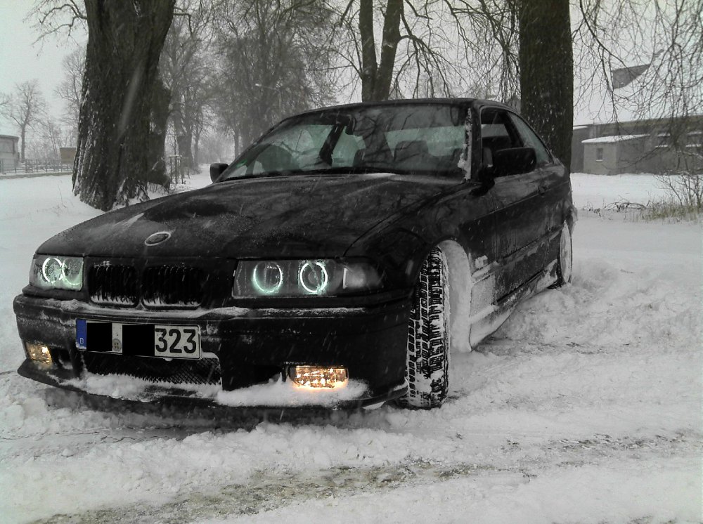 BMW 323i E36 "Black Edition" - 3er BMW - E36