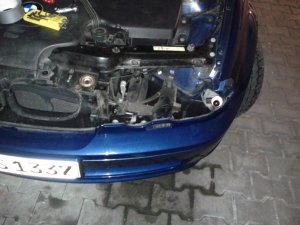 Topasblau mit weien Akzenten - 3er BMW - E46