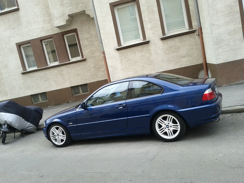 Topasblau mit weien Akzenten - 3er BMW - E46