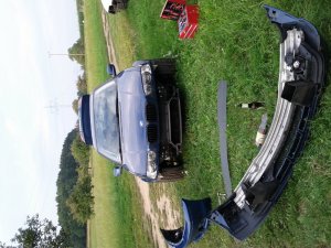 Topasblau mit weien Akzenten - 3er BMW - E46
