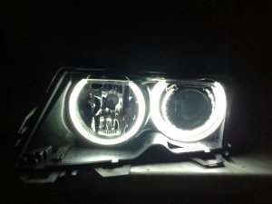 Topasblau mit weien Akzenten - 3er BMW - E46