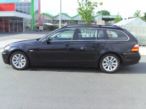 530dA Touring schwarzer Dieselrußsaphir - 5er BMW - E60 / E61 530dA Touring schwarzer Dieselrußsaphir - 5er BMW - E60 / E61