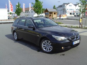 530dA Touring schwarzer Dieselrußsaphir - 5er BMW - E60 / E61 530dA Touring schwarzer Dieselrußsaphir - 5er BMW - E60 / E61