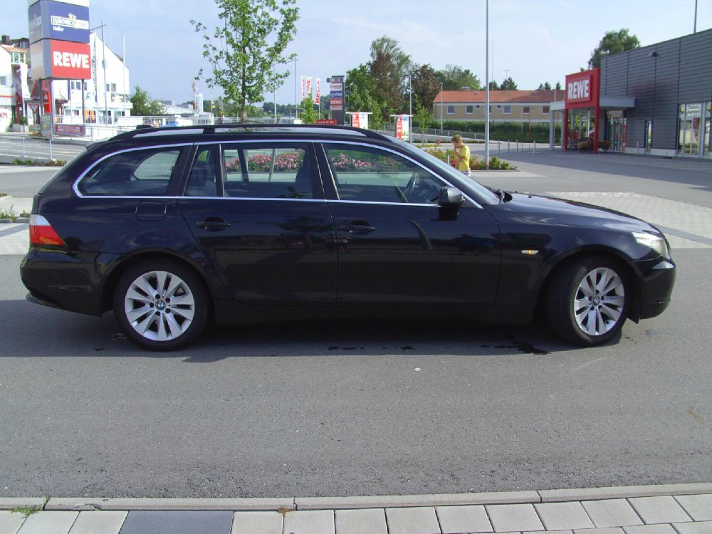 530dA Touring schwarzer Dieselrusaphir - 5er BMW - E60 / E61