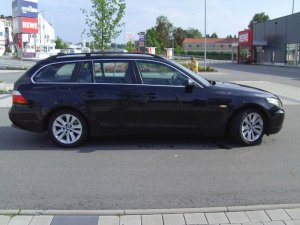 530dA Touring schwarzer Dieselrußsaphir - 5er BMW - E60 / E61 530dA Touring schwarzer Dieselrußsaphir - 5er BMW - E60 / E61