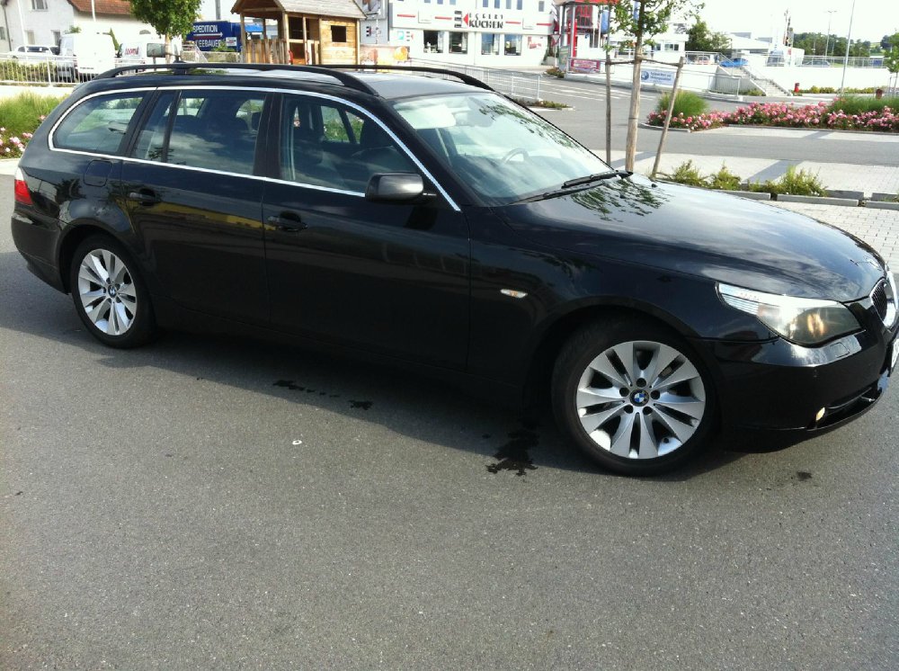 530dA Touring schwarzer Dieselrusaphir - 5er BMW - E60 / E61