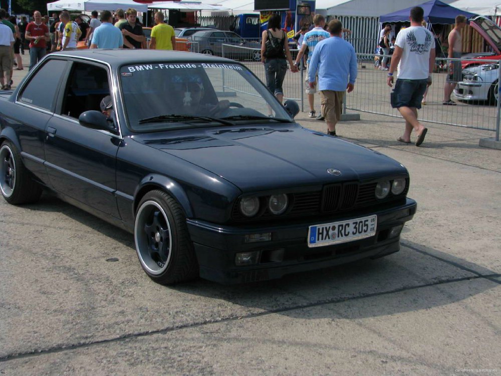 E30 Blue Bird - 3er BMW - E30