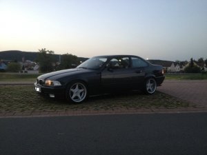BMW 320i - 3er BMW - E36