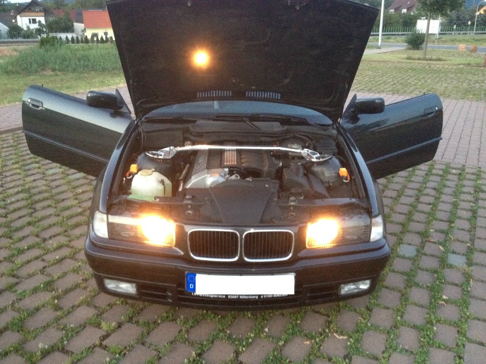 BMW 320i - 3er BMW - E36