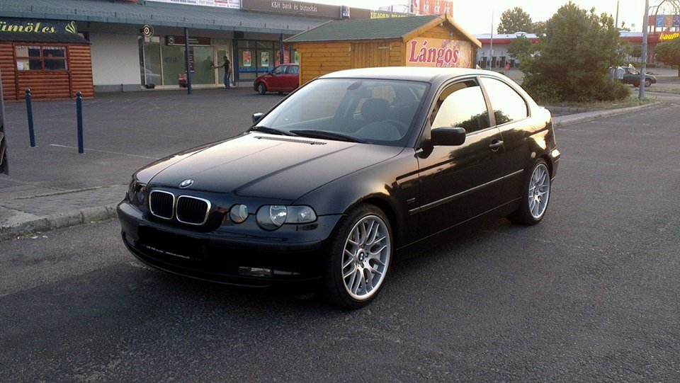 E46 Compact Sapphire Black Metallic + 19" Breyton - 3er BMW - E46