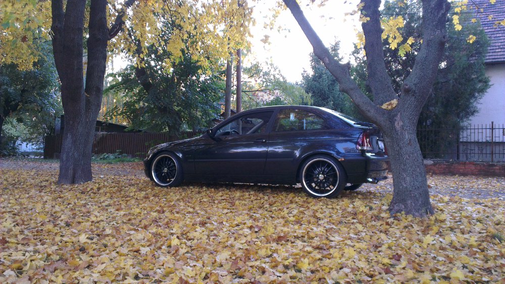 E46 Compact Sapphire Black Metallic + 19" Breyton - 3er BMW - E46