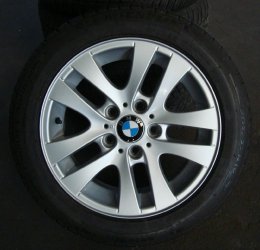 BMW 156 Felge in 7x16 ET 34 mit Continental Winter Reifen in 205/55/16 montiert hinten Hier auf einem 3er BMW E90 330i (Limousine) Details zum Fahrzeug / Besitzer