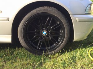 BMW Styling 65 Felge in 8x18 ET  mit - Eigenbau - Bravuris 2 XL Reifen in 235/40/18 montiert vorn Hier auf einem 5er BMW E39 525d (Touring) Details zum Fahrzeug / Besitzer