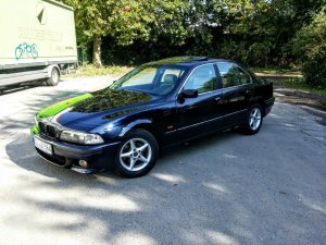 E39 523i Orientblau - 5er BMW - E39 E39 523i Orientblau - 5er BMW - E39