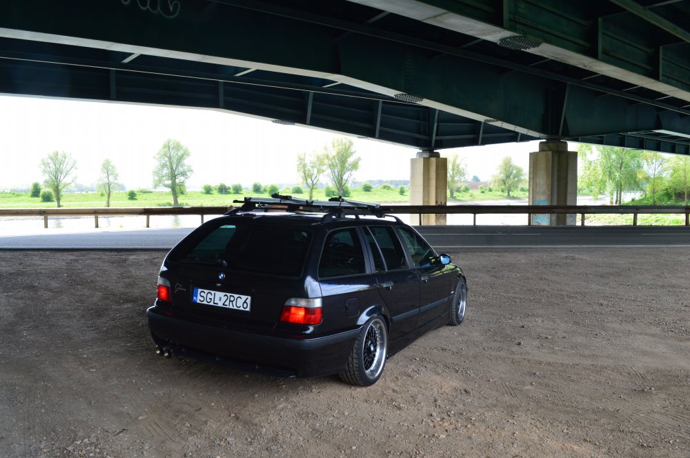 BMW E36 328 Touring BLACK PAMPESBOMBER - 3er BMW - E36