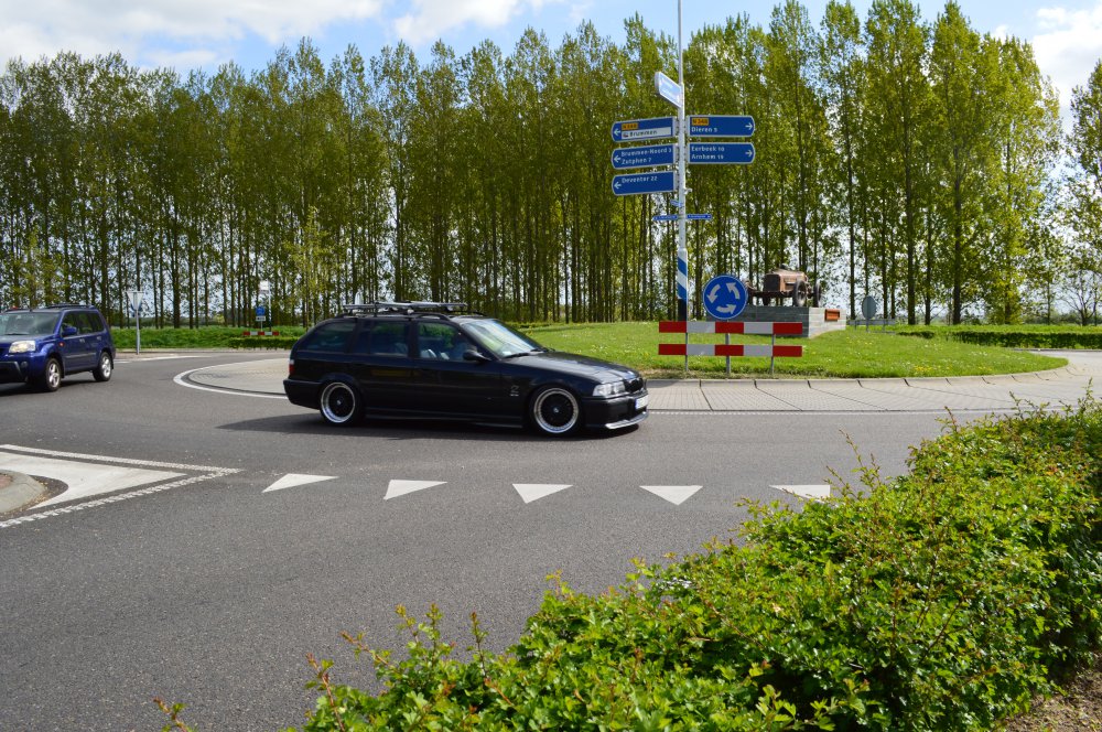 BMW E36 328 Touring BLACK PAMPESBOMBER - 3er BMW - E36