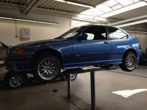 323ti Estorilblau Individual - 3er BMW - E36
