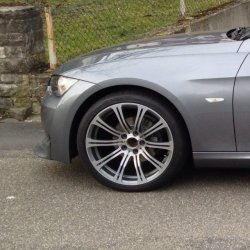 BMW M220 Felge in 8.5x19 ET 29 mit Michelin Pilot Sport 2 Reifen in 245/35/19 montiert vorn und mit folgenden Nacharbeiten am Radlauf: Kanten gebrdelt Hier auf einem 3er BMW E92 320i (Coupe) Details zum Fahrzeug / Besitzer