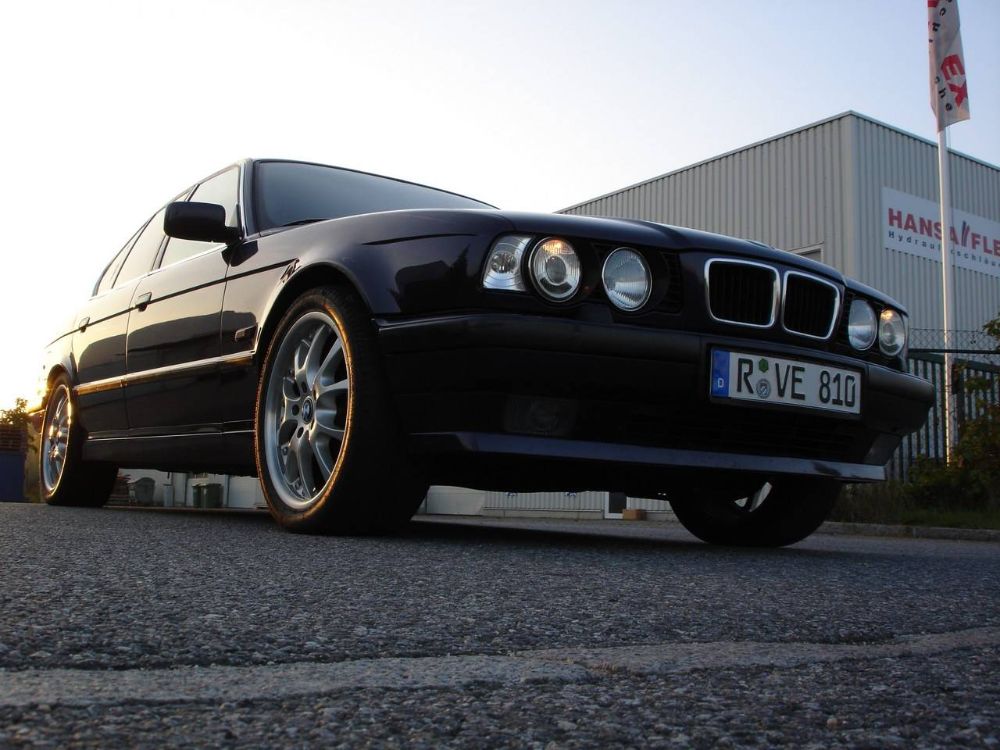 Beginner198s   E34, 525i technoviolett metallic - 5er BMW - E34