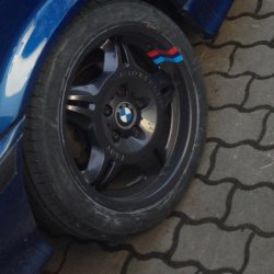 BMW Styling 24 Felge in 7.5x17 ET 41 mit Bridgestone Potenza Reifen in 215/45/17 montiert vorn mit 5 mm Spurplatten Hier auf einem 3er BMW E36 325tds (Touring) Details zum Fahrzeug / Besitzer